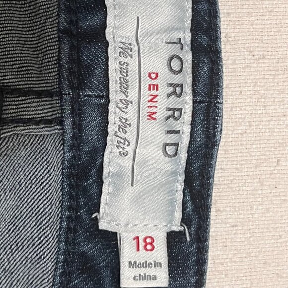 Torrid Womens Skinny Dark Blue Jeans Size 18 Stretch Mid Rise Denim Cotton Blend - Picture 10 of 16